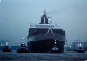 Aart Klein - Foto: Rotterdam-Haven - 1992 verkocht voor € 295!