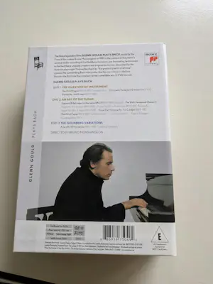 Glenn Gould - Plays Bach - 3 DVD box kopen? Bied vanaf 25!