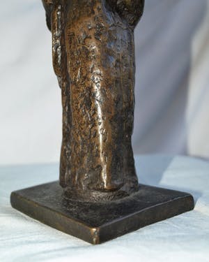 Brons (Onbekend) - Oud bronzen beeld , “Vrouw” – Uit nalatenschap van Herman van den Eerenbeemt kopen? Bied vanaf 1!