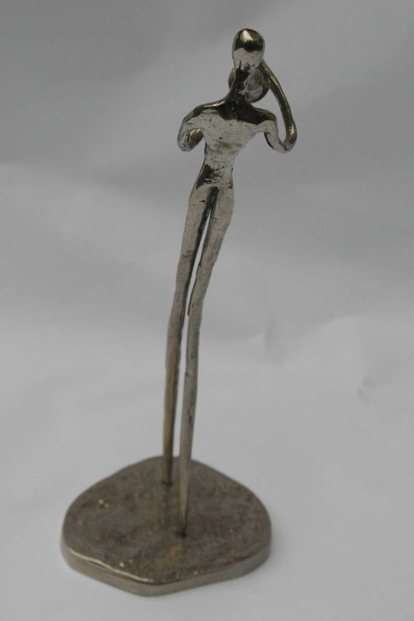 Niet of onleesbaar gesigneerd - tinnen beeld trompetspeler - gemerkt kopen? Bied vanaf 1!