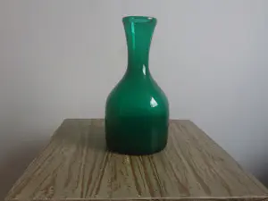 Max Verboeket - Smaragd groene karaf (Antiqua serie jaren '60) kopen? Bied vanaf 1!