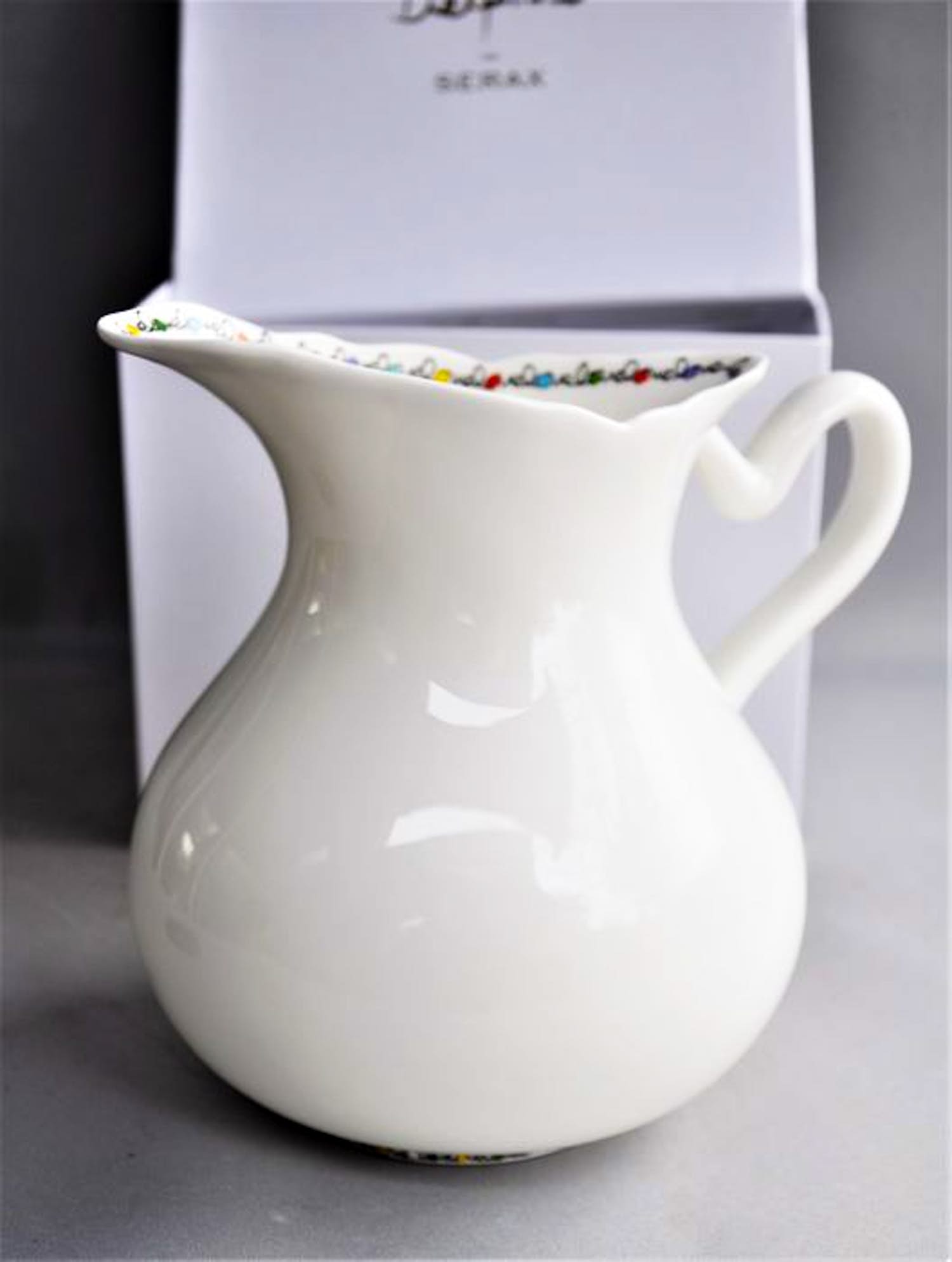 Delphine Boël - Tafelkan 'Love' incl certificaat en or. verpakking verkocht voor € 69!