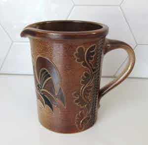 Niet of onleesbaar gesigneerd - Westerwalder steengoed waterkan - M. Twist verkocht voor € 1!