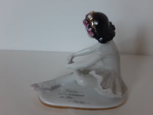 Niet of onleesbaar gesigneerd - Lomonosov Leningrad Porcelain Factory -Yong Ballerina Maschenka kopen? Bied vanaf 1!