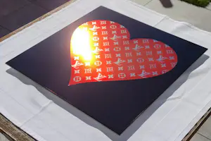 Diederik Van Apple - World Love Red LV – Limitierte Auflage 1/10 kopen? Bied vanaf 480!