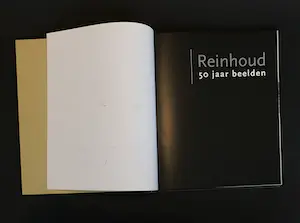 Reinhoud D'Haese - Deegbroodbeeldje + twee gesigneerde boeken kopen? Bied vanaf 495!