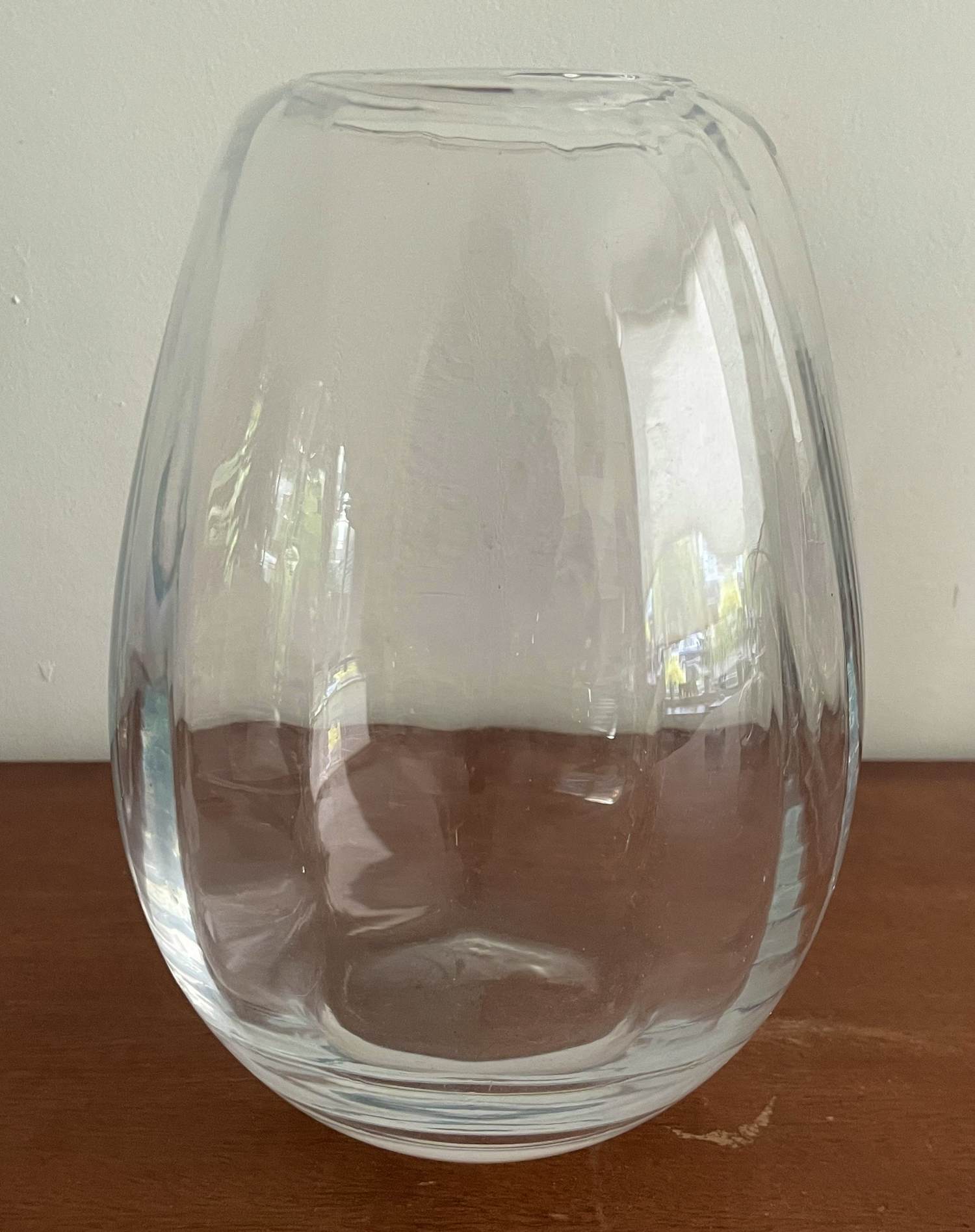 Kristalunie Maastricht - Vaas met verticale optiek verkocht voor € 20!