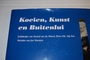 Gerard van de Weerd - Gesigneerd boek: Koeien Kunst en Buitenlui kopen? Bied vanaf 40!