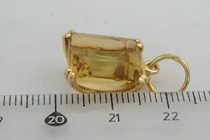 31- Klassiek 18 Krt gouden hanger met grote (ca 8.50ct) Citrien edelsteen kopen? Bied vanaf 155!