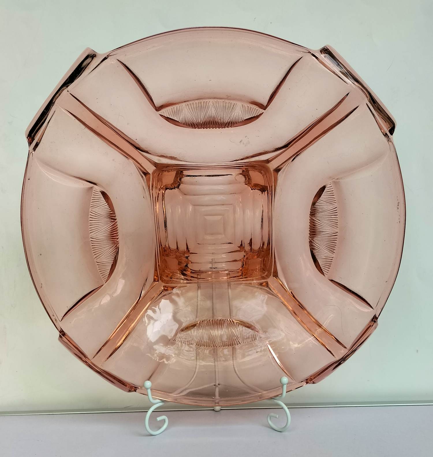 August Walther & Sohne AG - Roze persglas schaal "Sigrid" verkocht voor € 20!