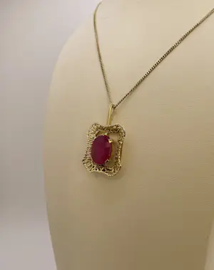 14 karaat geelgouden vintage ketting met hanger – 5,20 karaat robijn kaufen? Bieten Sie von 800!