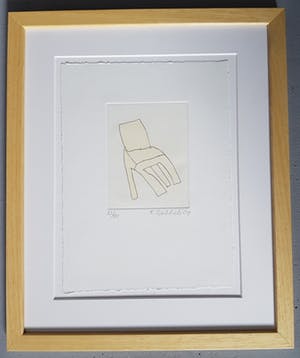Klaas Gubbels - Met de hand ingekleurde ets Gele stoel. Nieuwe lijst met museumglas kopen? Bied vanaf 229!