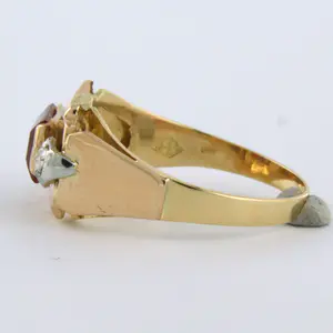 18k gouden ring bezet met robijn verneuille en Bolsjewiek geslepen diamant kopen? Bied vanaf 195!