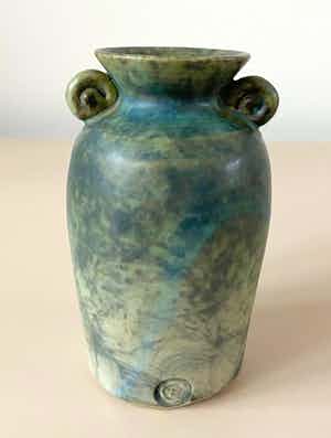 Harry Davis - Studio keramisch miniatuur amfoor vaasje verkocht voor € 1!