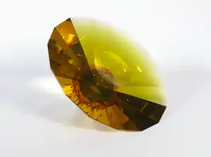 Jan Stohanzl - Glazen piramidevormig object verkocht voor € 760!
