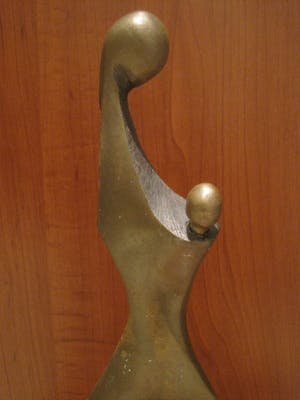 Brons (Onbekend) - Een moeder met haar kindje. kopen? Bied vanaf 85!