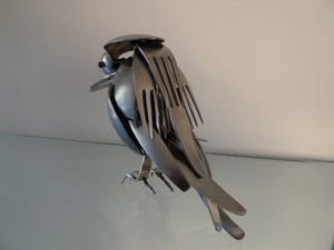 Niet of onleesbaar gesigneerd - ijsvogel (sculpture) gemaakt van bestek kopen? Bied vanaf 1!