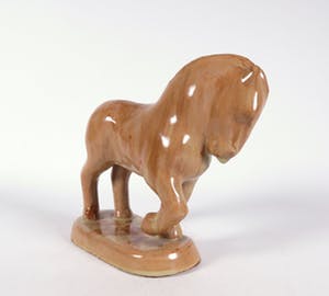 Niet of onleesbaar gesigneerd - Aardewerk, Paard kopen? Bied vanaf 10!
