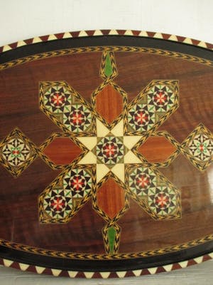 Curiosa - Twee intarsia dienbladen kopen? Bied vanaf 1!