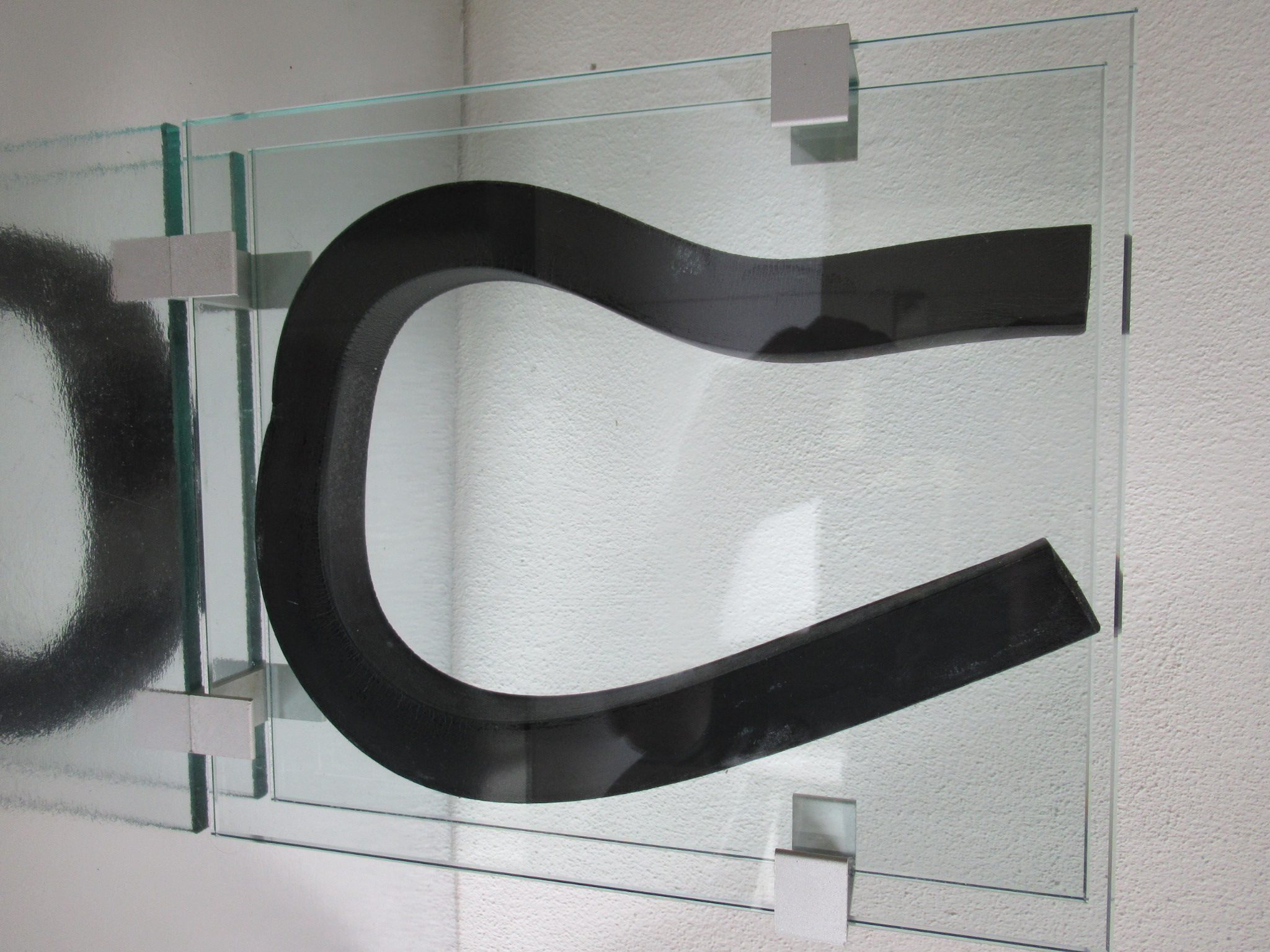 Niet of onleesbaar gesigneerd - Fraaie silhouet vaas verkocht voor € 1!