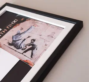 Banksy - Banksy (1974) - FCK PTN! Banksy ingelijst - Complete set kopen? Bied vanaf 120!