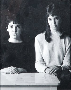 Paul Huf - Foto, lot van twee los ingelijste portretten van o.a. Cecile Dreesmann kopen? Bied vanaf 1!