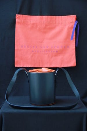 Hester van Eeghen - Designtas Magic Box Black Orange kaufen? Bieten Sie von 150!