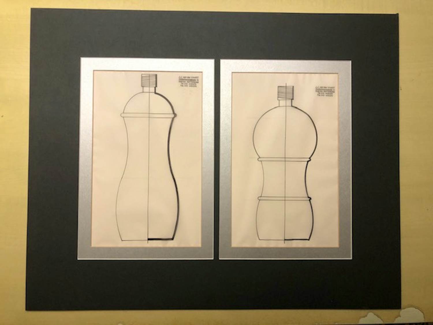 Jan van der Vaart - Ontwerptekening voor twee flessen met schroefdop kopen? Bied vanaf 60!