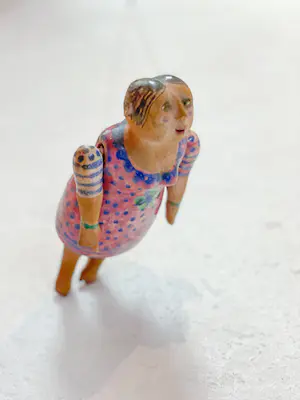 Niet of onleesbaar gesigneerd - Vintage hangende keramiek kunstwerk, pop, jaren '70 kopen? Bied vanaf 1!