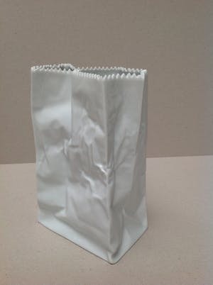 Tapio Wirkkala - Papieren Zak Vaas porselein voor Rosenthal 1977 h 19 cm kopen? Bied vanaf 69!