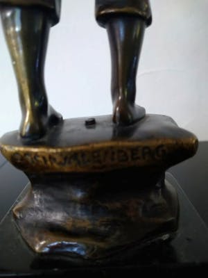 Spiro Schwatenberg - Schooljongen kopen? Bied vanaf 50!