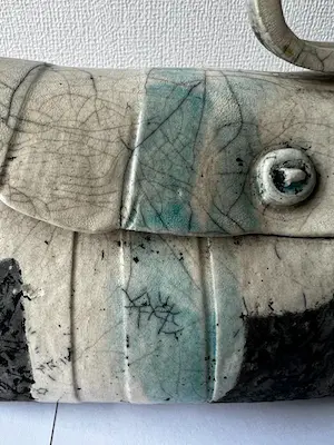 Thea de Badts - Handtasje van keramiek kopen? Bied vanaf 50!