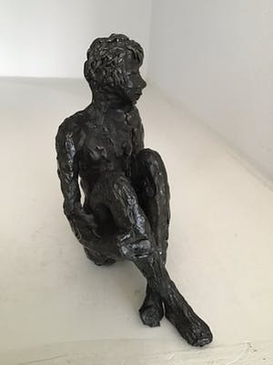 Astrid Veldhuyzen-Koppen - Sculptuur “ In gedachten “ kopen? Bied vanaf 40!