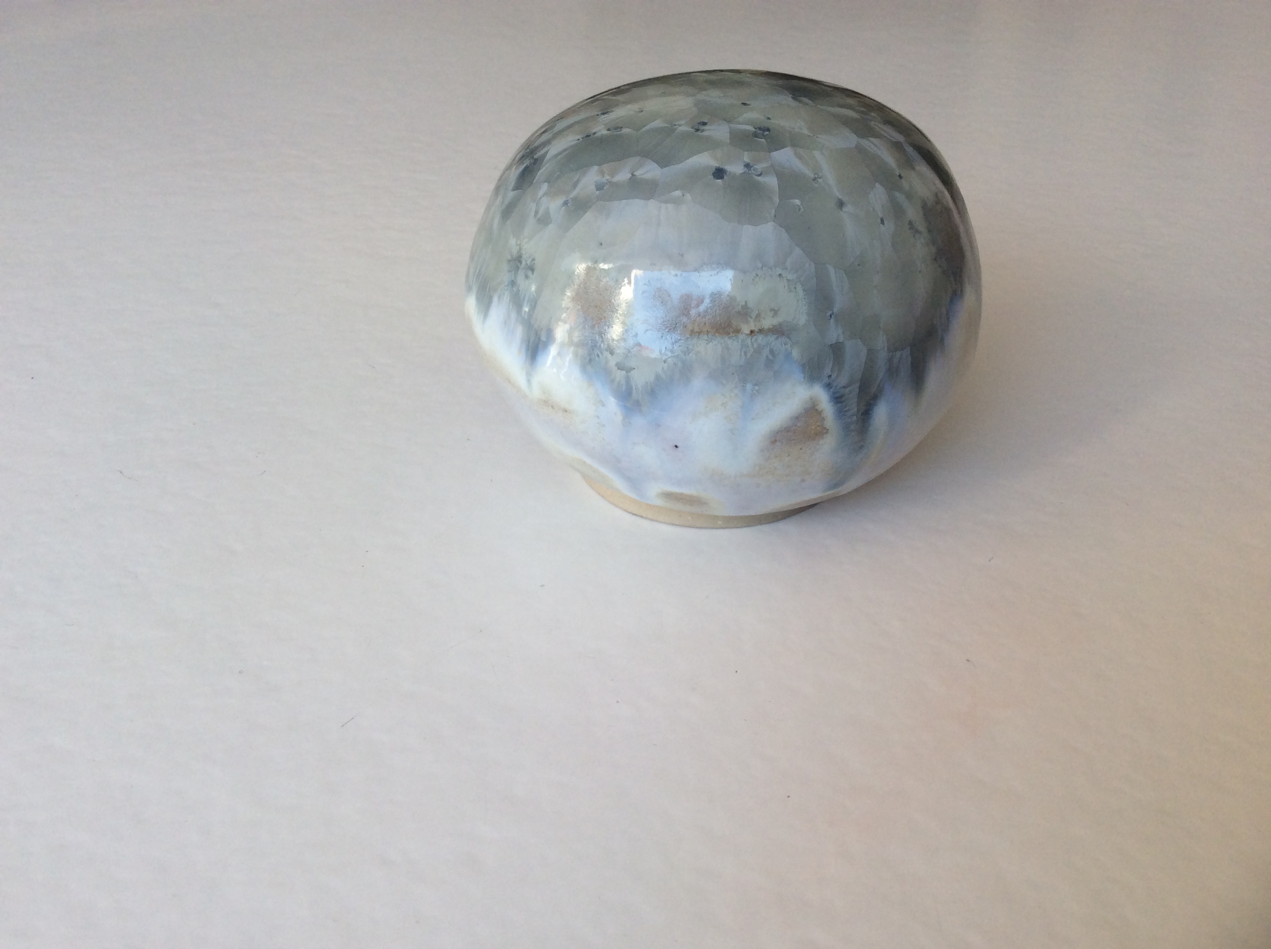 Niet of onleesbaar gesigneerd - Object met kristalglazuur verkocht voor € 1!