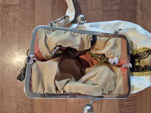 Ankie Martens - Schoudertas van Ankie Martens met een portret van Marie Cecile Thijs. kopen? Bied vanaf 125!