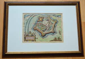 GRAVELINGA, VRBS MARITIMA, OLIM PORTV AMPLISSIMO FAMOSA. Kaart uit 1585 verkocht voor € 85!