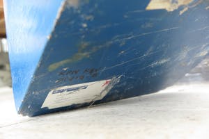 Nikolaus Urban - Triplex/ kartonnen object, Blauw huis (op sokkel) kopen? Bied vanaf 100!