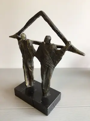 Bernadette Leijdekkers - Sculptuur “ Samenwerking “ kopen? Bied vanaf 79!