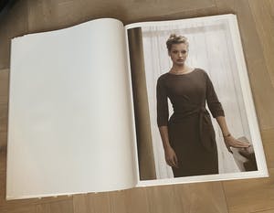 Erwin Olaf - Het grote XXL OWN boek gesigneerd kopen? Bied vanaf 800!