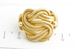 68 - Grote & zware (26gr) Surinaamse 18 Krt geelgouden heren "mattenklopper"ring kopen? Bied vanaf 960!