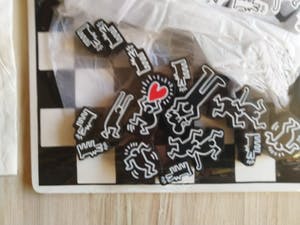 Keith Haring - schaakspel / chess set kopen? Bied vanaf 95!