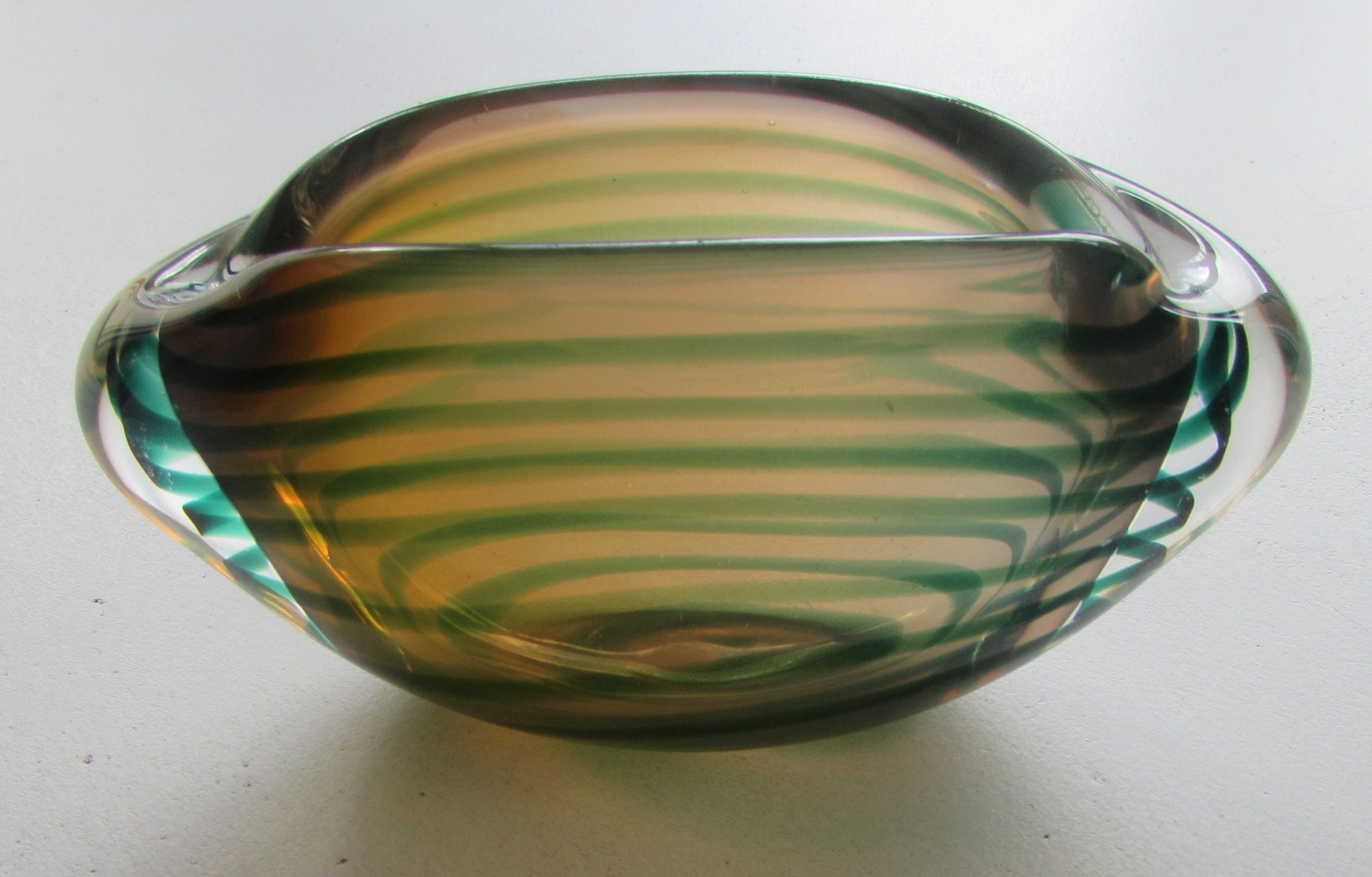 Floris Meydam - Slingervaasje groen-amber/bruin (gesigneerd) kopen? Bied vanaf 90!