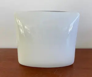 Rosamunde Nairac - Wit porseleinen "Kussen" vaas groot model uitgevoerd voor Rosenthal kopen? Bied vanaf 50!