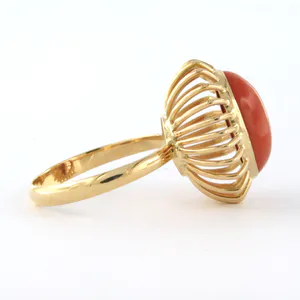 18k geel gouden ring bezet met een koraal - ringmaat 18.25(57) kopen? Bied vanaf 260!