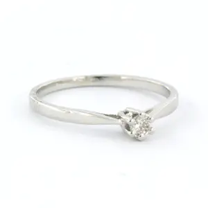 18k witgouden solitair ring bezet met briljant geslepen diamant tot. 0,08ct kopen? Bied vanaf 150!