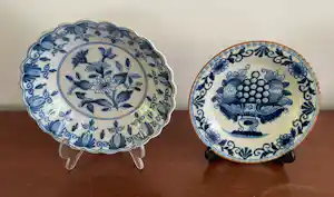 Koninklijke Tichelaar Makkum - Twee Delftsblauwe aardewerken wandbordjes verkauft für € 20!