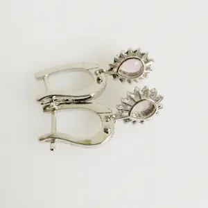 Set met toermalijn en diamanten (hanger, oorbellen en ring) kopen? Bied vanaf 1450!