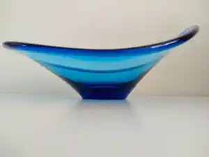 Per Lutken - (1916-1998) asymmetrische schaal, prachtige blauwe kleur vendu pour 65€ !