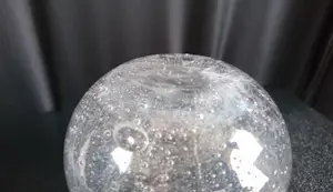 Royal Leerdam - Dikwandig bolvaasje met ingesloten luchtbellen (1975) kopen? Bied vanaf 1!