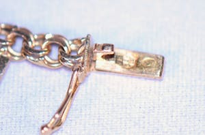 14K Goud - Zeer mooi gouden collier met pareltjes kopen? Bied vanaf 800!